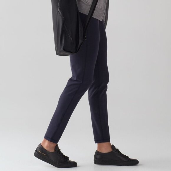 Lululemon Out To Lunge Untight Tight - Picture 1 of 9